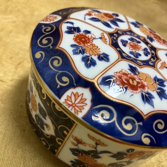 Vintage OMC Porcelain Trinket/Jewelry Box Made in Japan - Picture 6 of 8